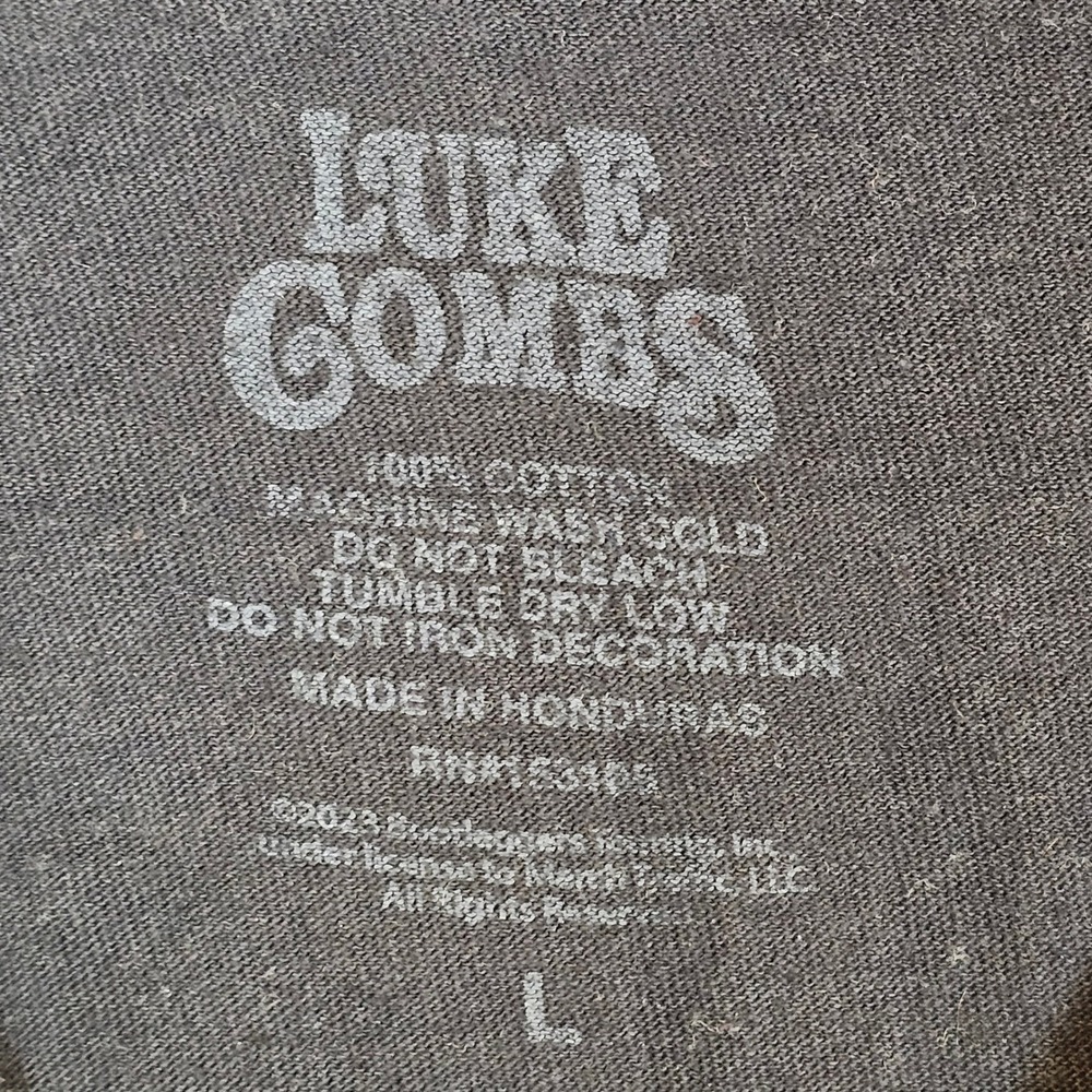 Luke Combs World Tour 2023 Black Graphic T-Shirt Men Large Bearded Skull Concert - Picture 7 of 7